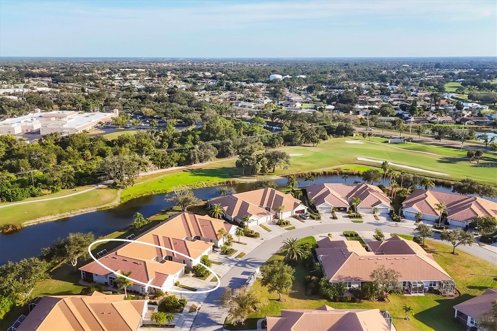 PELICAN POINTE GOLF & COUNTRY CLUB - Residential