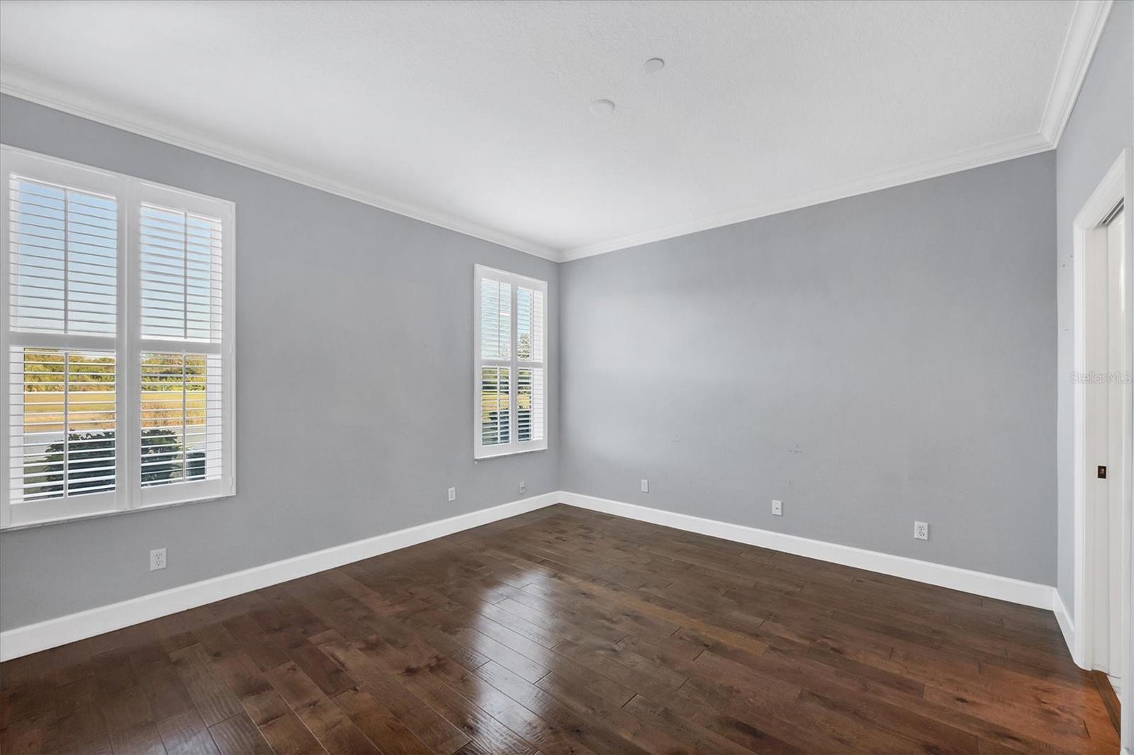 PELICAN POINTE GOLF & COUNTRY CLUB - Residential