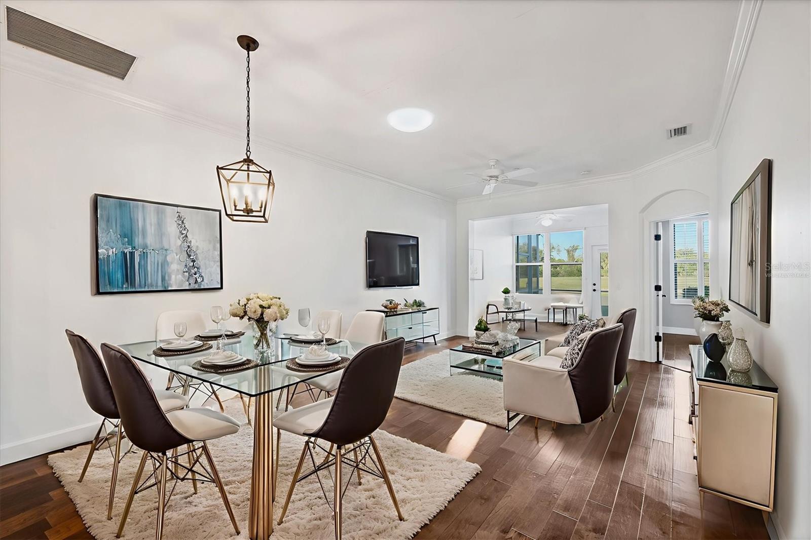 PELICAN POINTE GOLF & COUNTRY CLUB - Residential