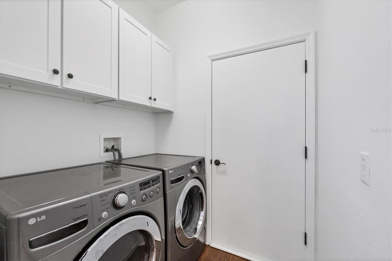 PELICAN POINTE GOLF & COUNTRY CLUB - Residential