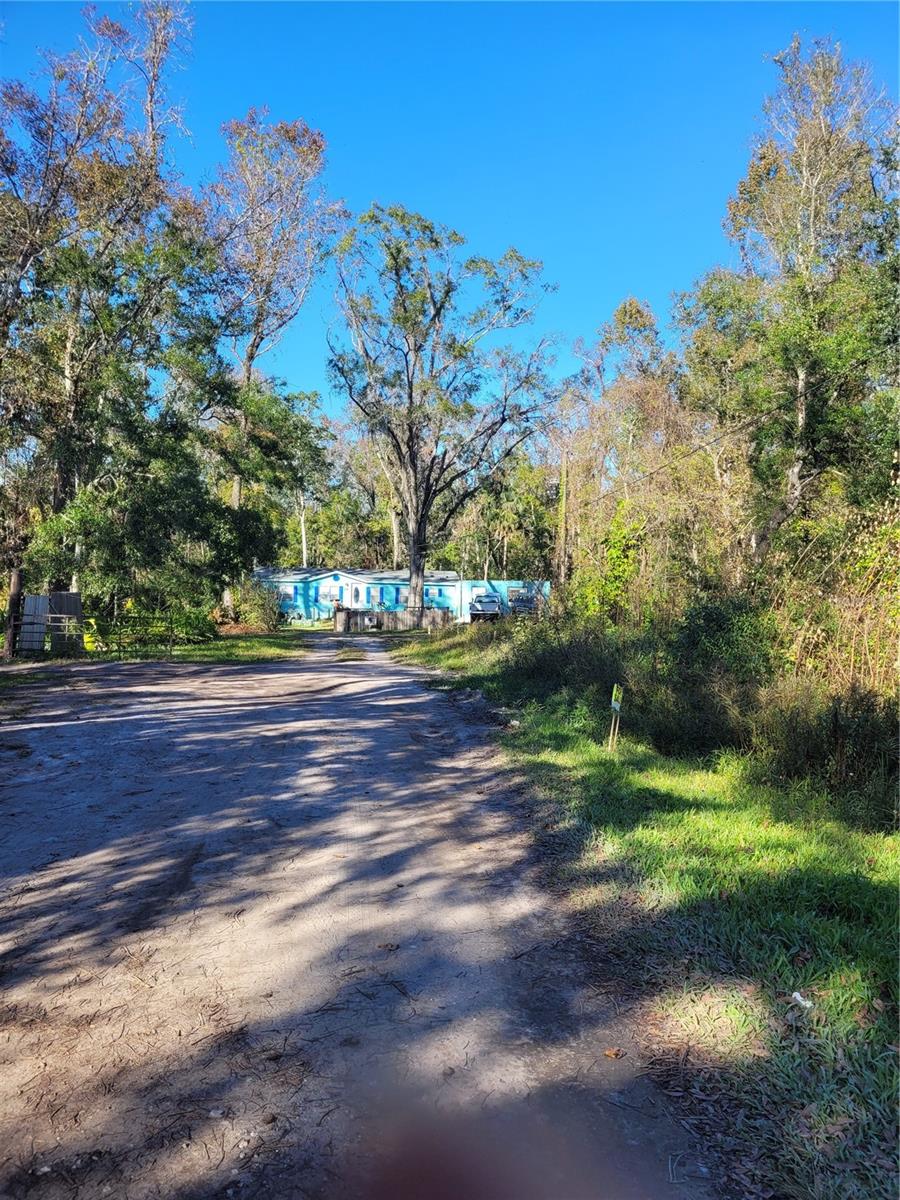 MOON LAKE ESTATES - Land