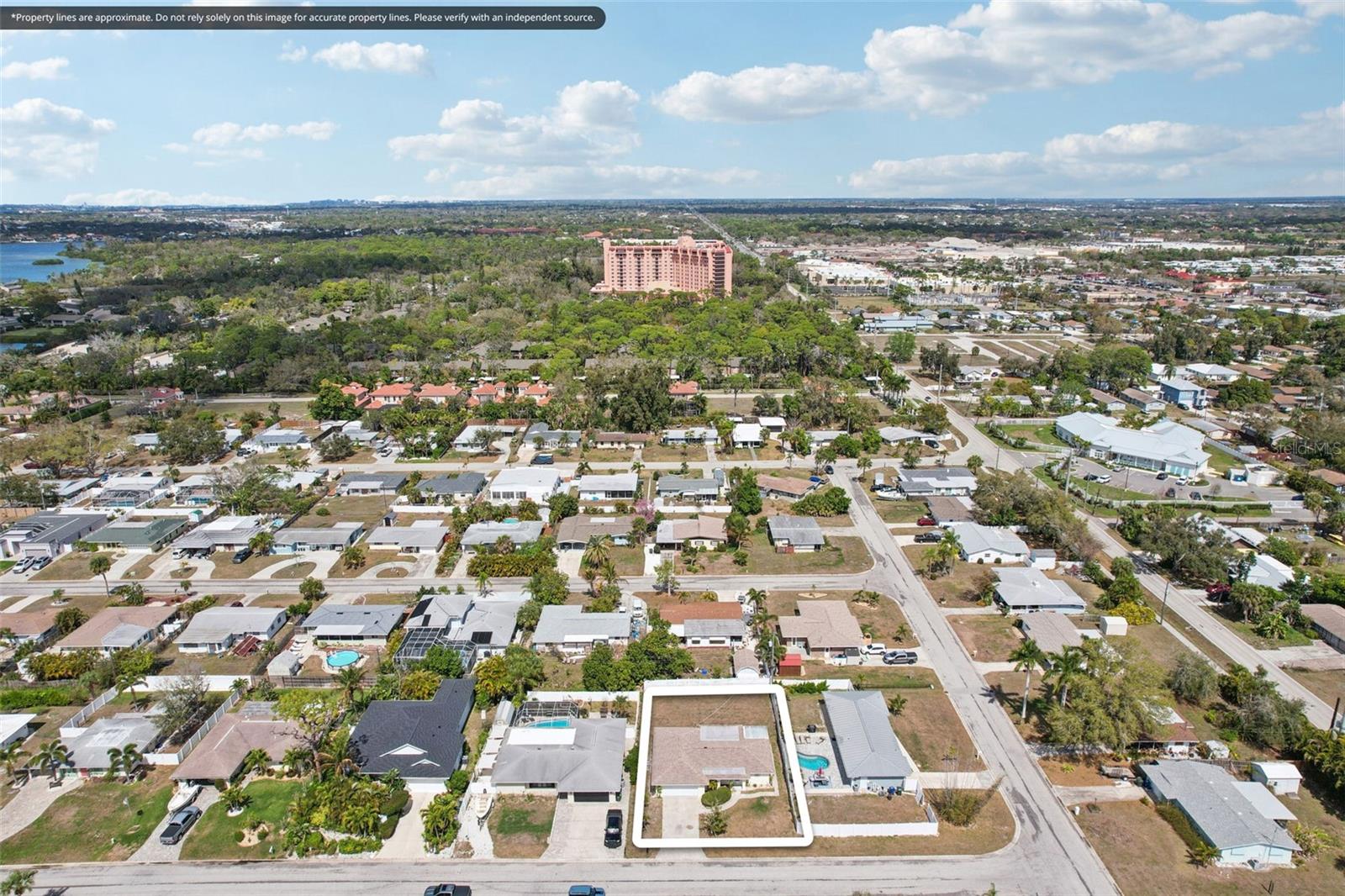 TROPICAL SHORES - Residential