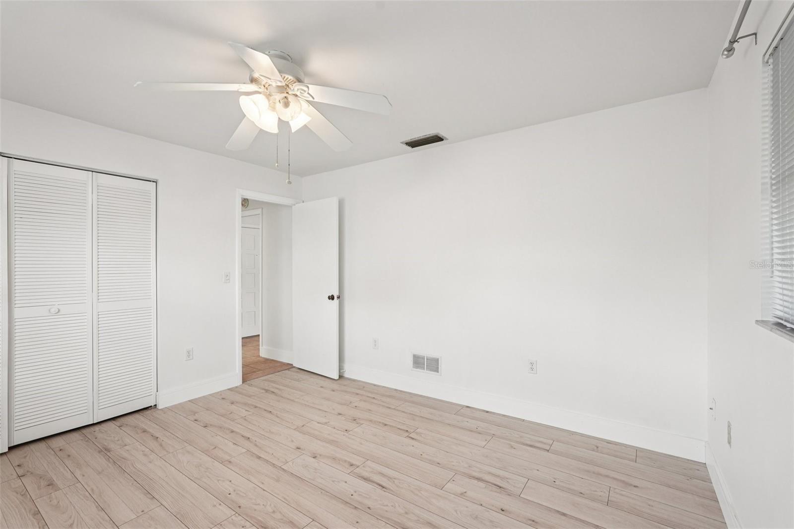 TROPICAL SHORES - Residential