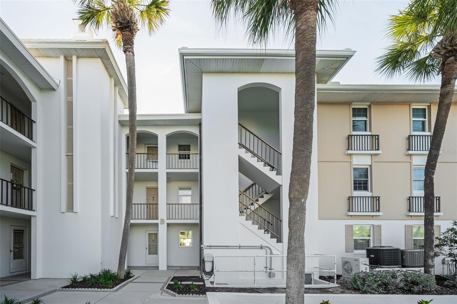 2500 GULF BOULEVARD 204B