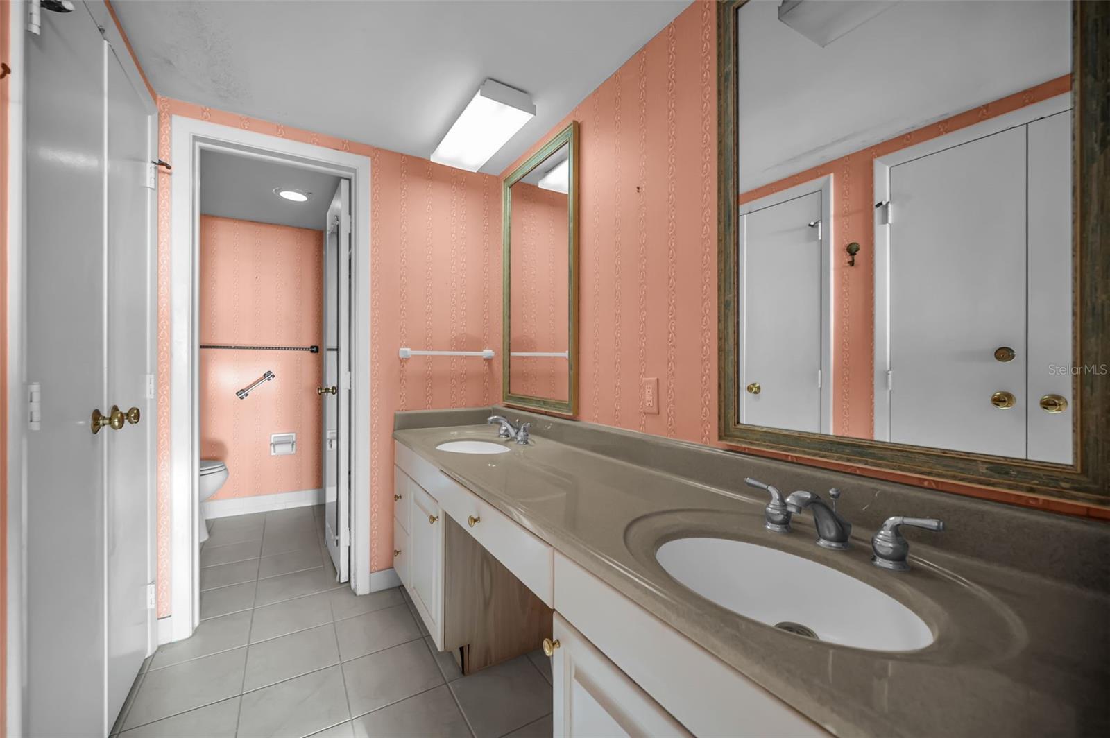 TORTUGAS DE MAR CONDO BLDG B APT 204B - Residential