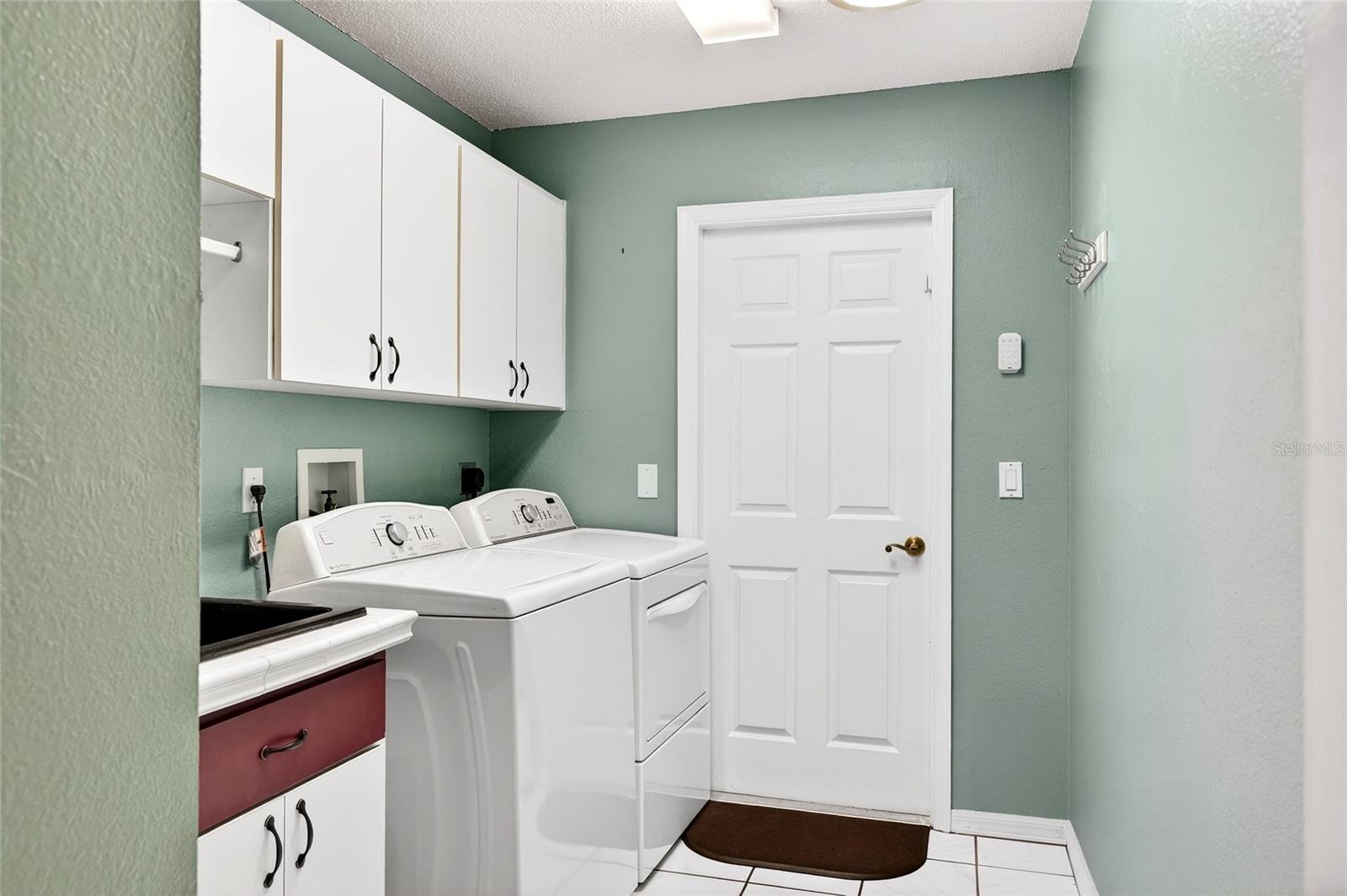 RAINBOW SPGS 05 REP - Residential