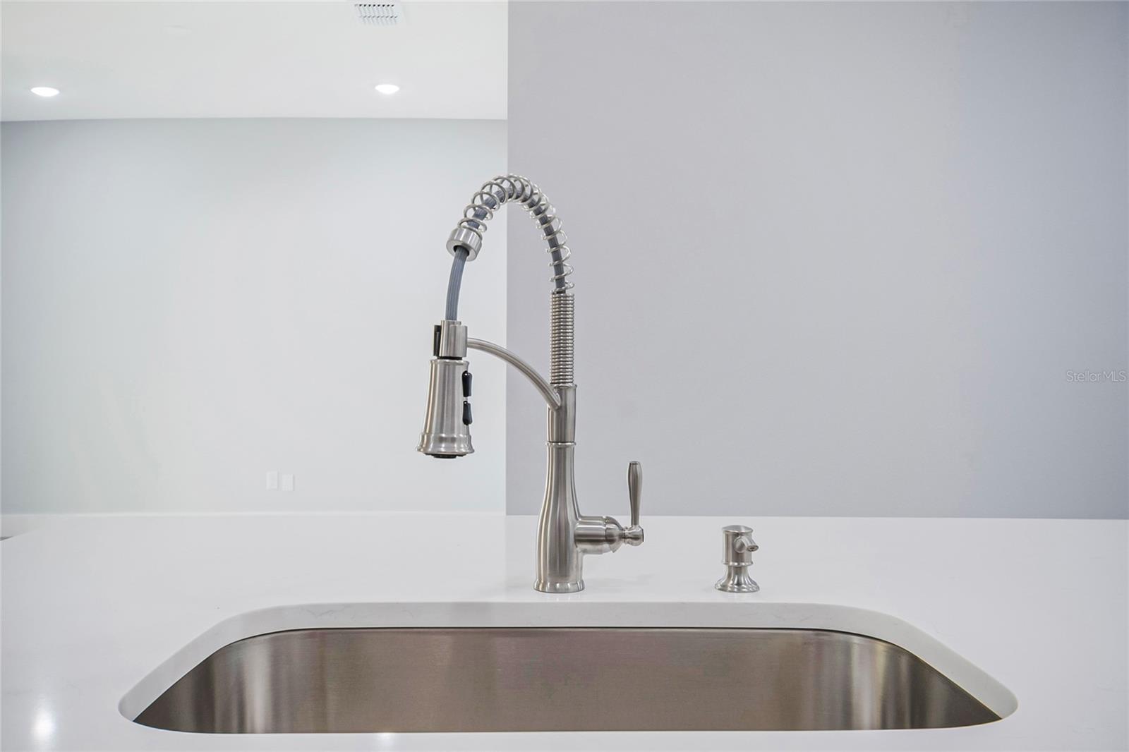 LAKE PIERCE HEIGHTS - Residential