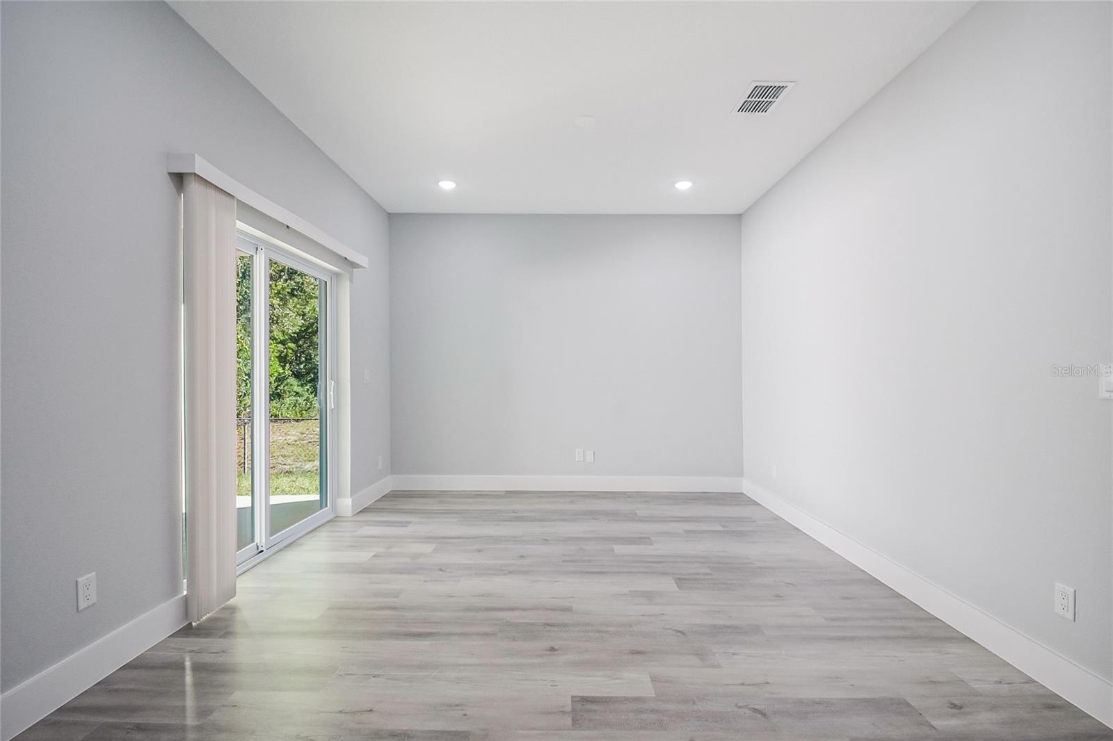 LAKE PIERCE HEIGHTS - Residential