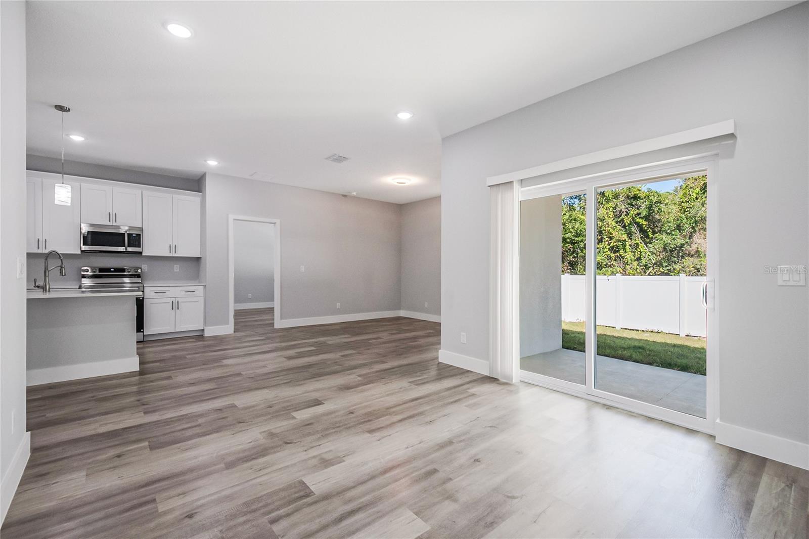 LAKE PIERCE HEIGHTS - Residential