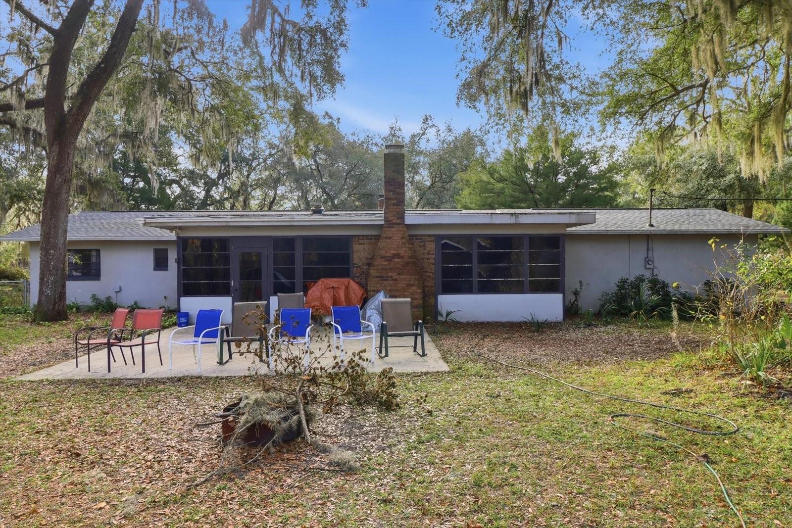 CRYSTAL MANOR UNIT 02 - Residential