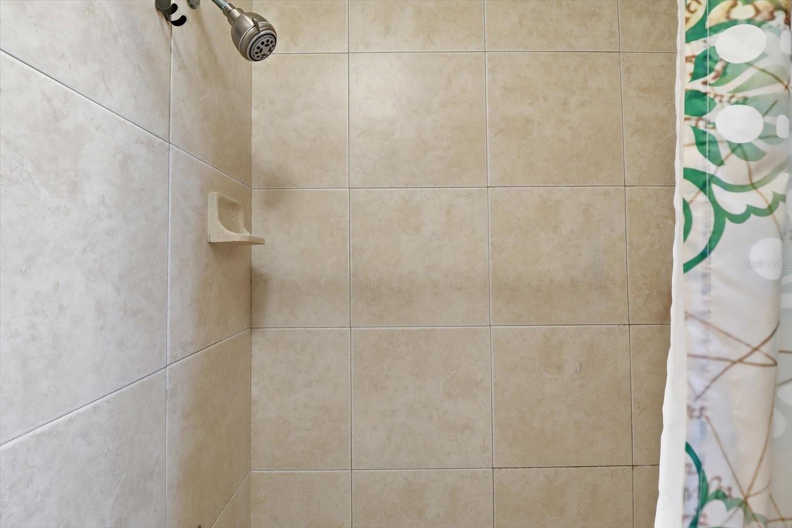 CRYSTAL MANOR UNIT 02 - Residential