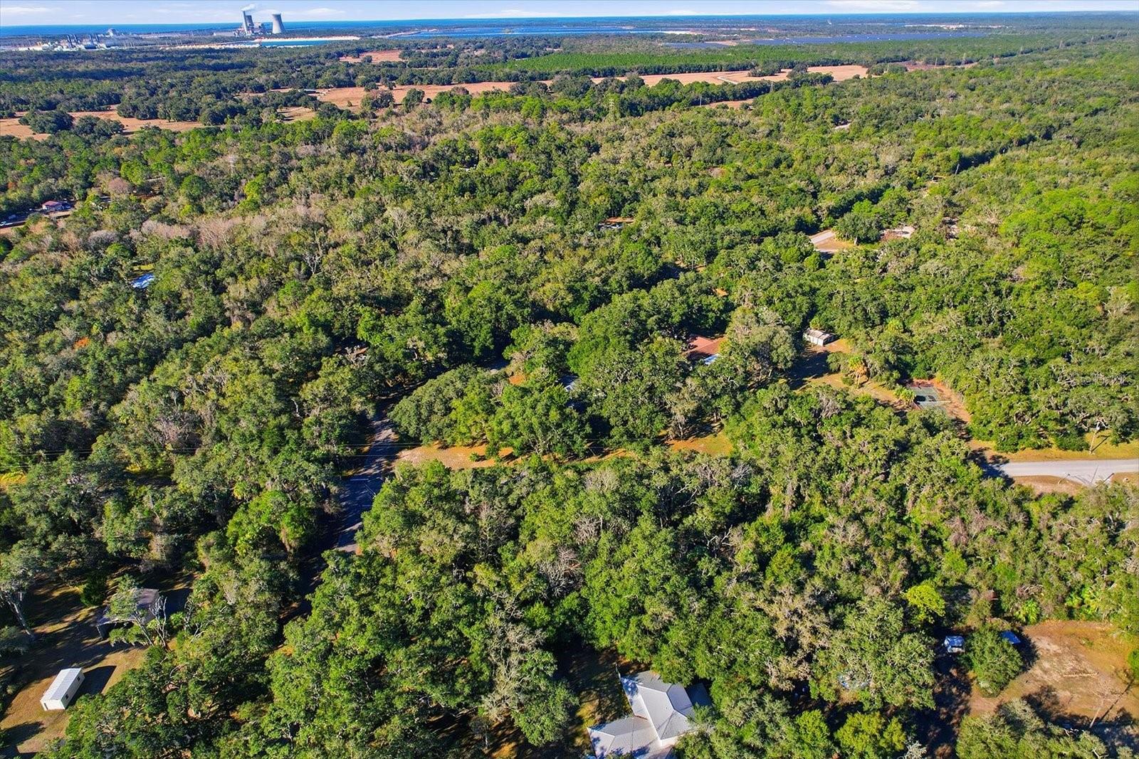 CRYSTAL MANOR UNIT 02 - Residential