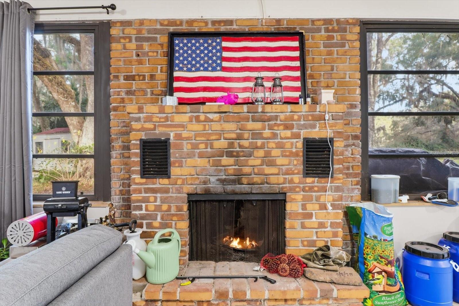 CRYSTAL MANOR UNIT 02 - Residential