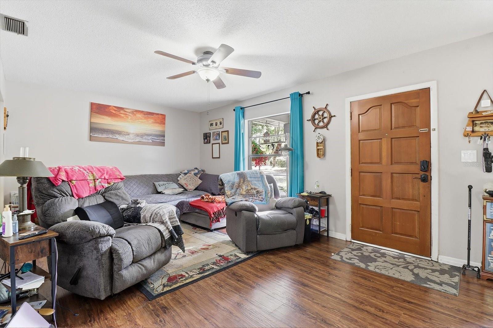 CRYSTAL MANOR UNIT 02 - Residential