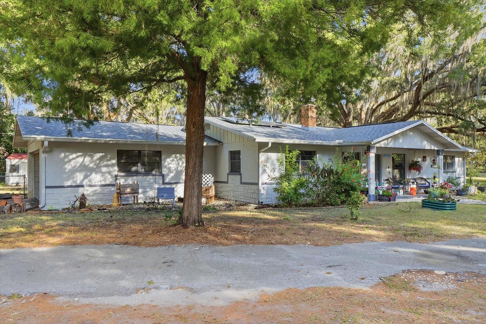 CRYSTAL MANOR UNIT 02 - Residential