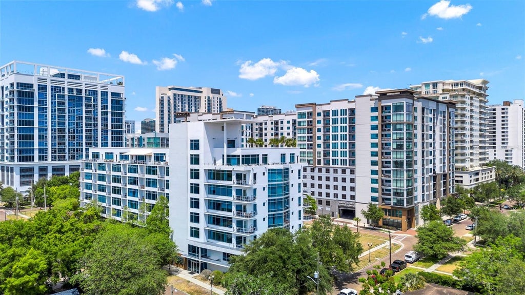 Photo of 525 E Jackson Street #701, Orlando, FL 32801 (MLS # O6451968)