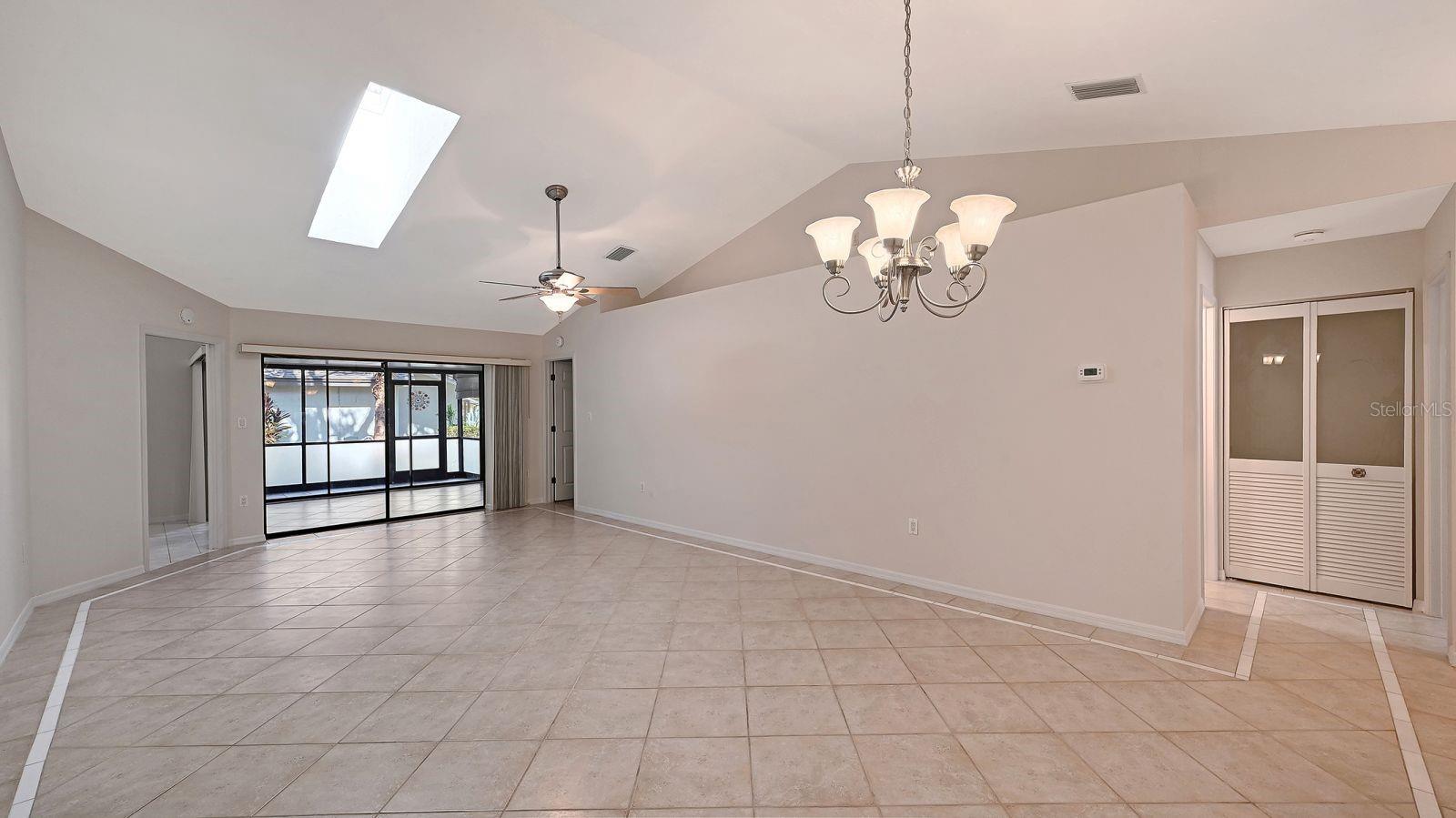 OAK FOREST VILLAS - Residential