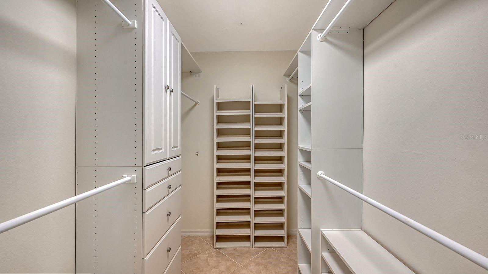 OAK FOREST VILLAS - Residential