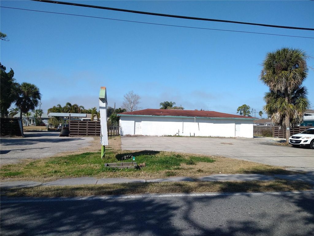 Photo of 13923 Old Dixie Highway, Hudson, FL 34667 (MLS # W7883108)