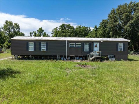 Photo of 801 SW Daisy Road, Lake City, FL 32024 (MLS # L4953295)