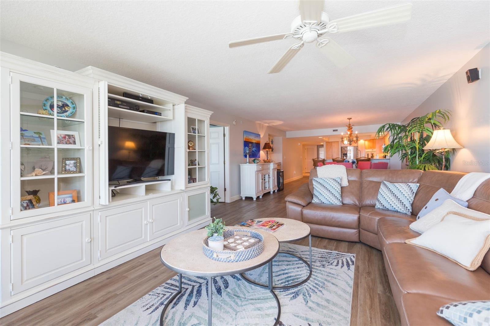 LA CONTESSA CONDO - Residential