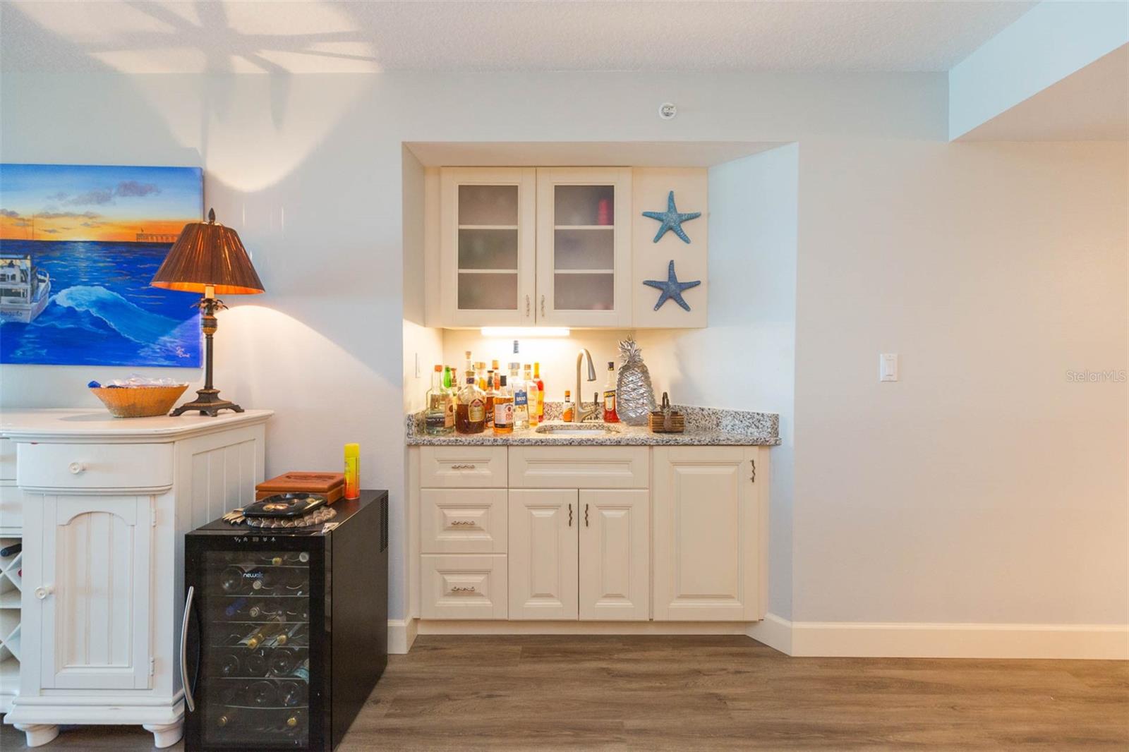 LA CONTESSA CONDO - Residential