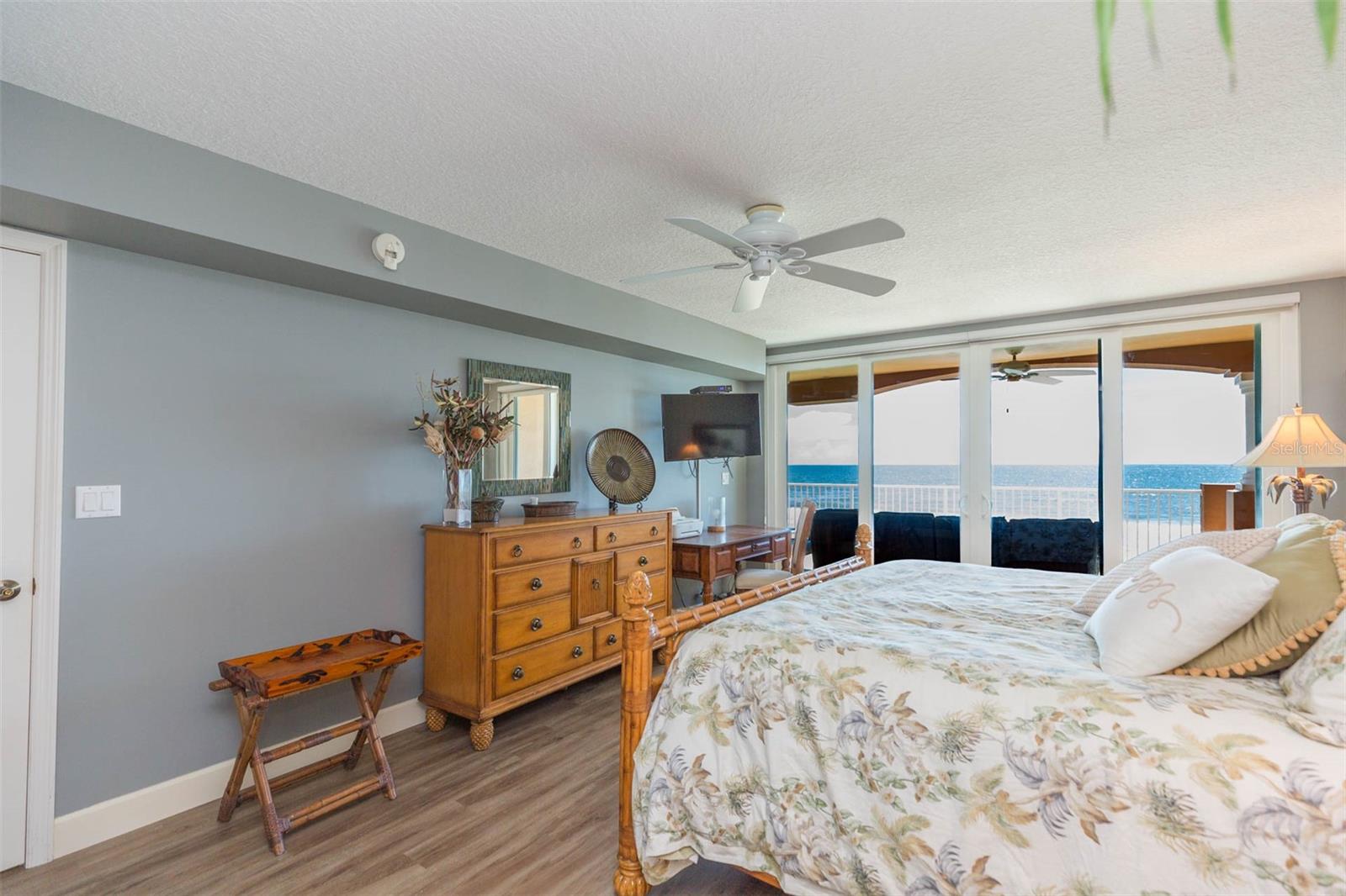 LA CONTESSA CONDO - Residential