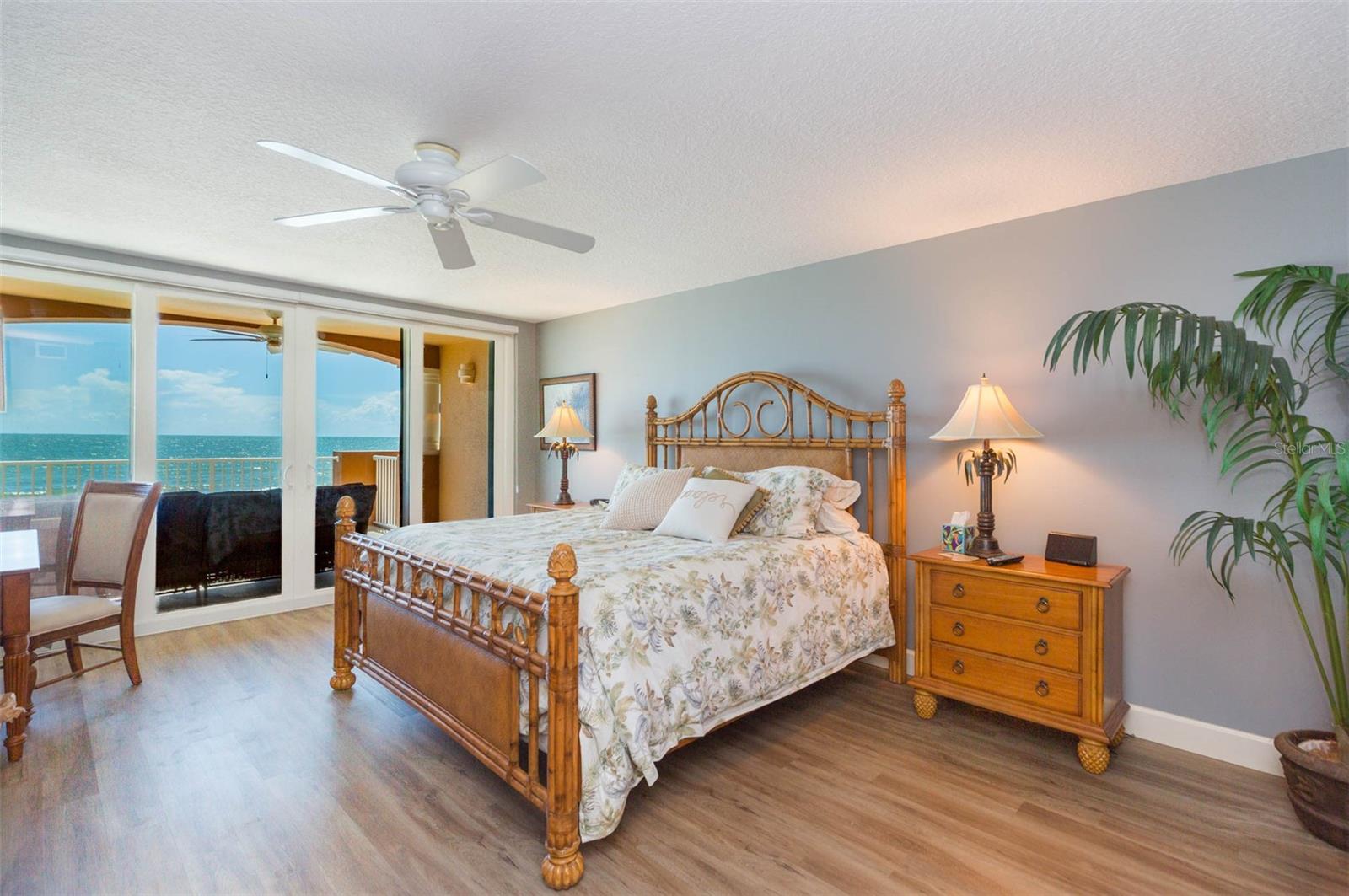LA CONTESSA CONDO - Residential