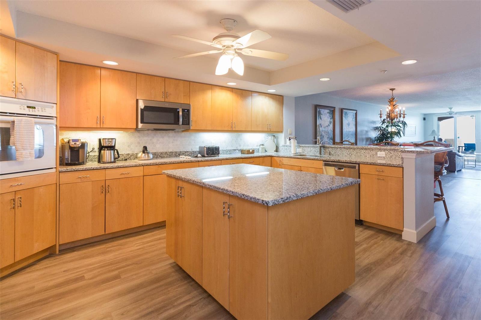 LA CONTESSA CONDO - Residential