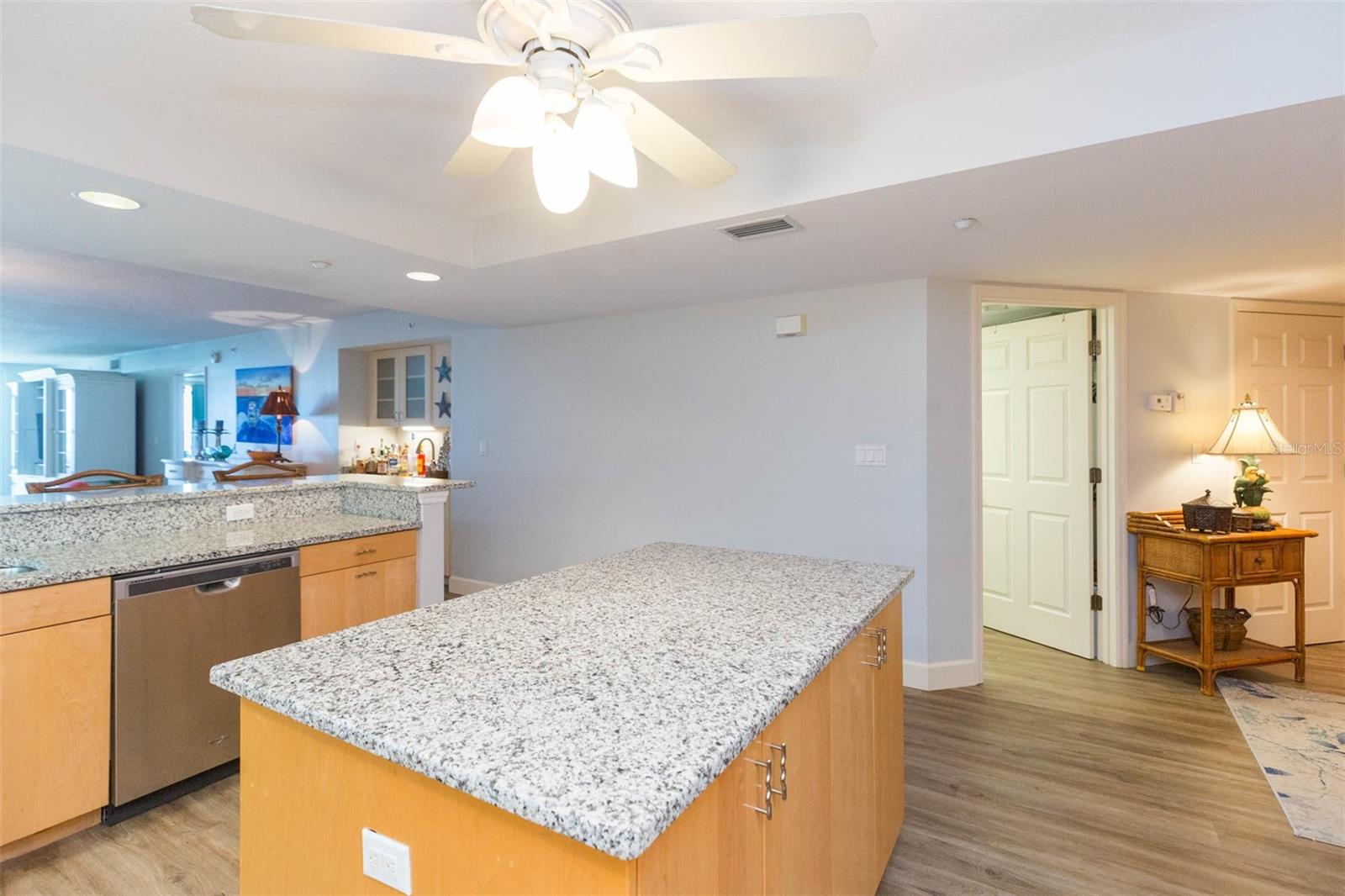LA CONTESSA CONDO - Residential