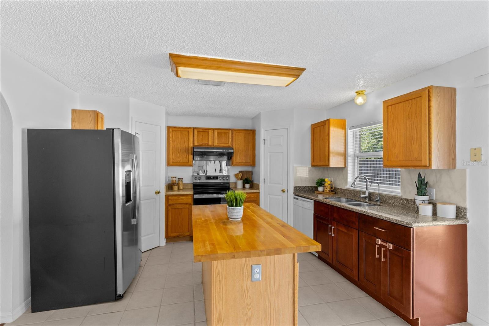 1316 HONEY ROAD