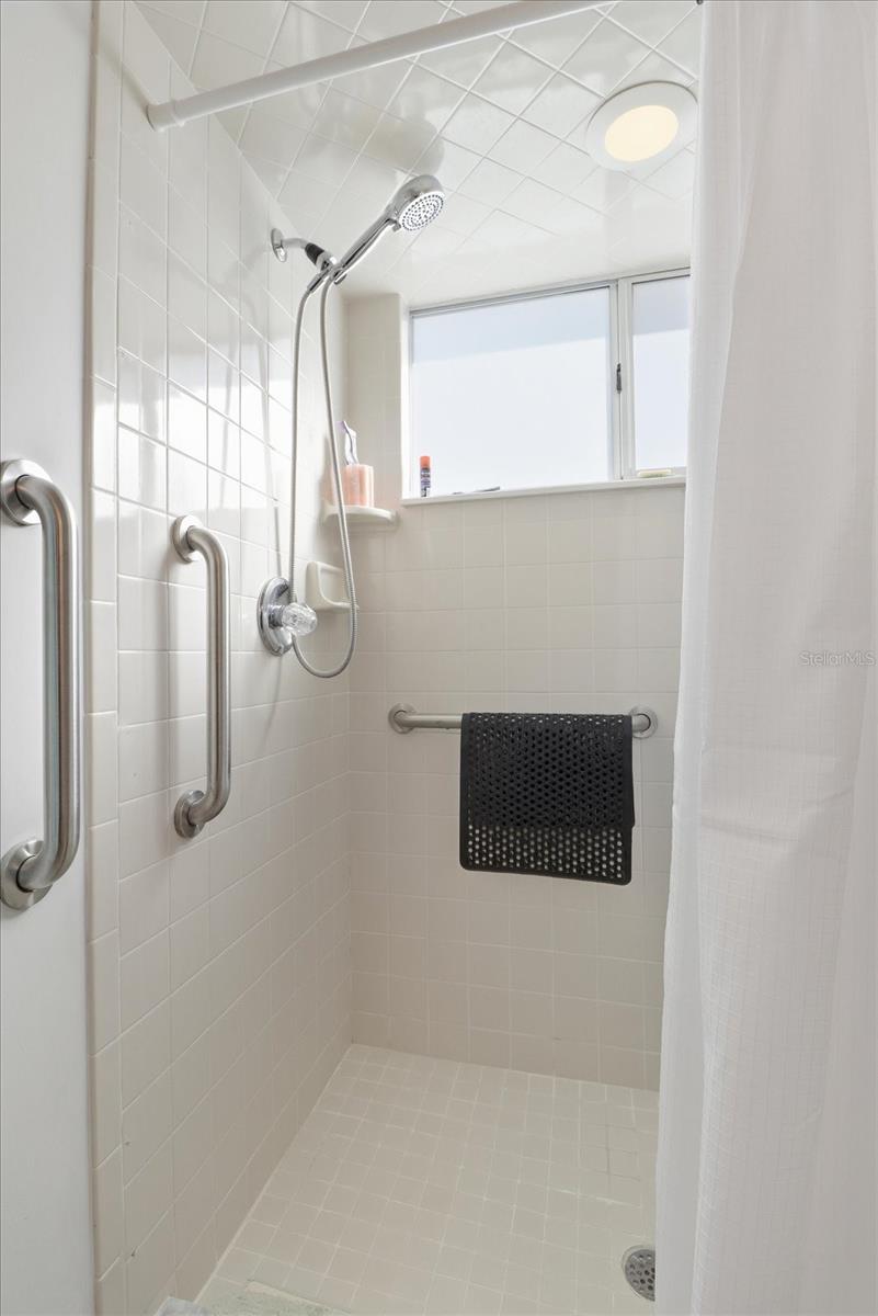 OAK RUN - Residential