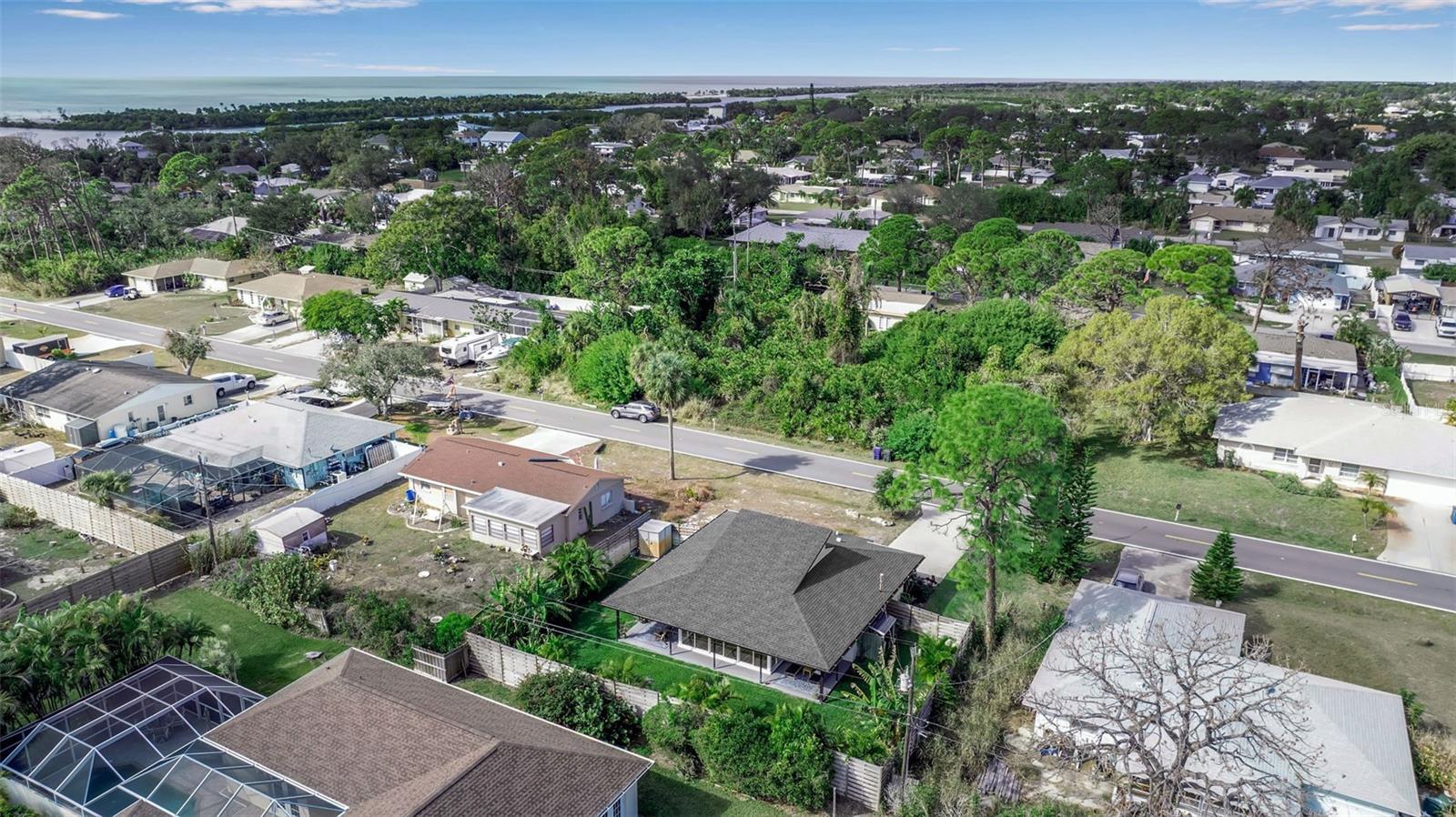 SOUTH VENICE - Residential