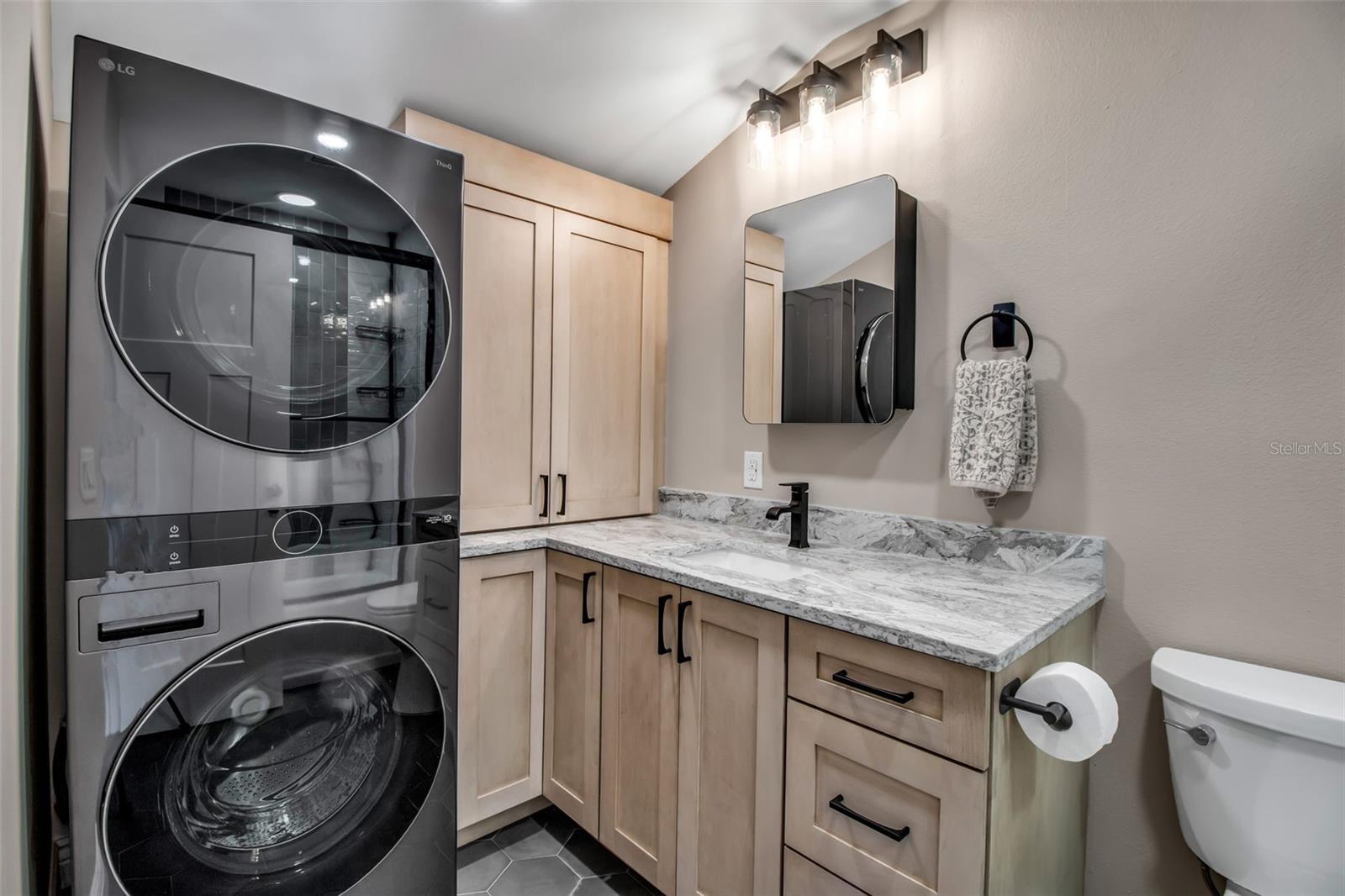 SOUTH VENICE - Residential