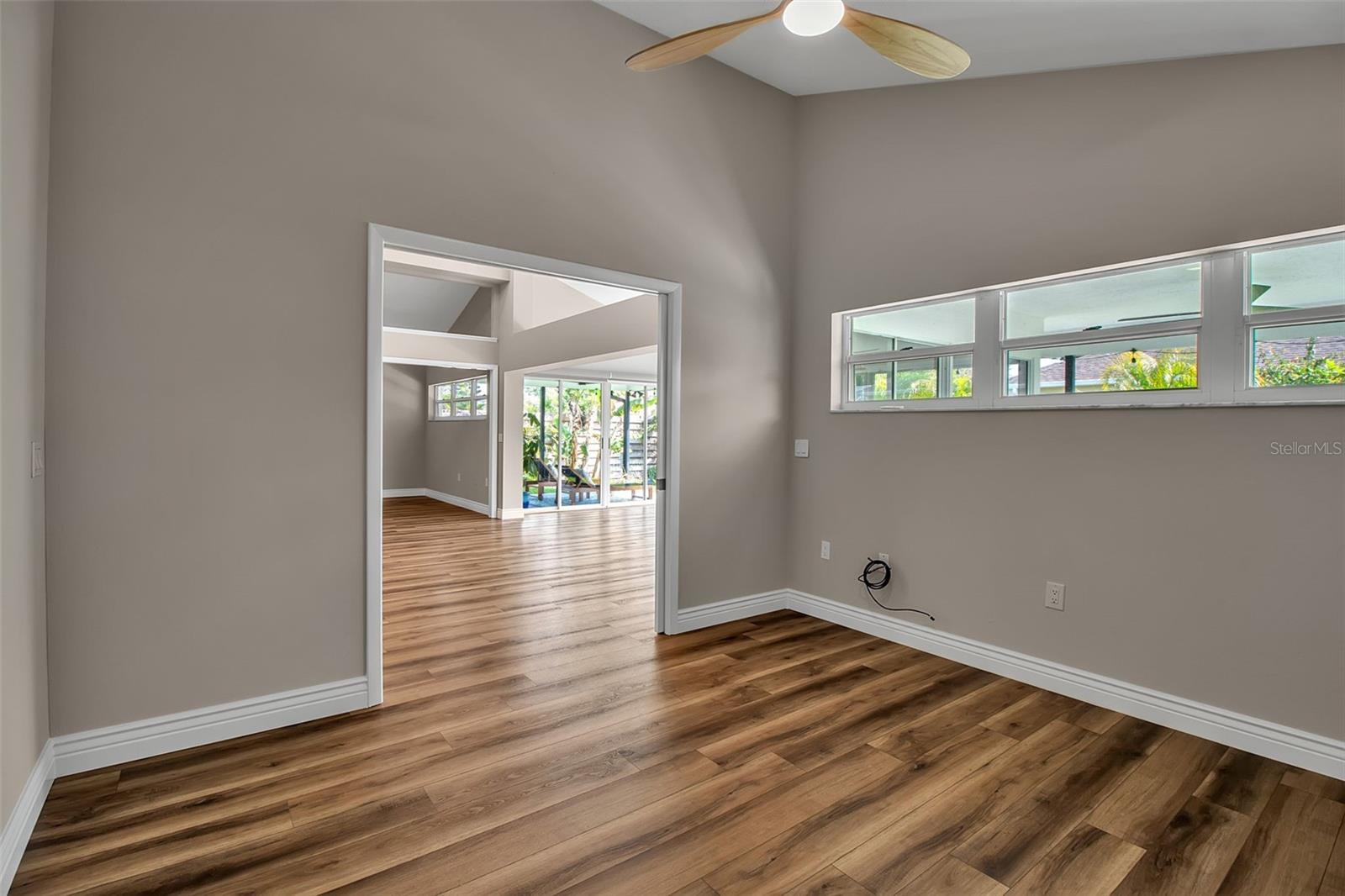 SOUTH VENICE - Residential