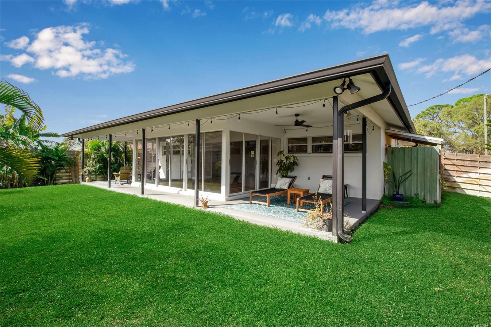 SOUTH VENICE - Residential