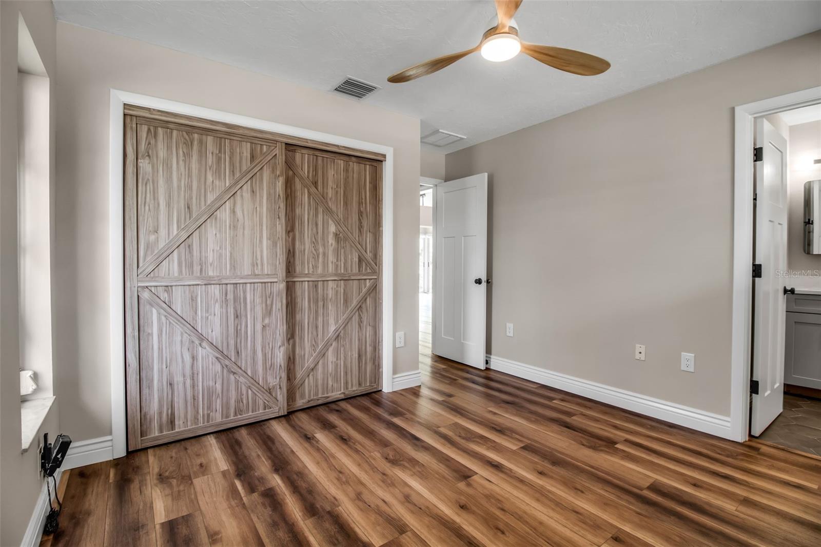 SOUTH VENICE - Residential