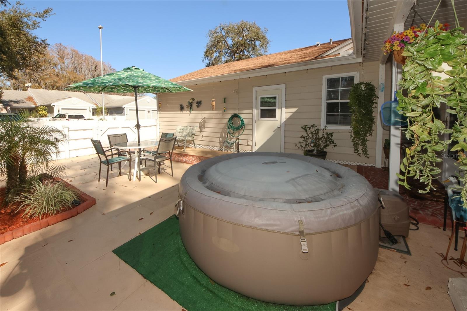 12432 KNOLLBROOK LANE