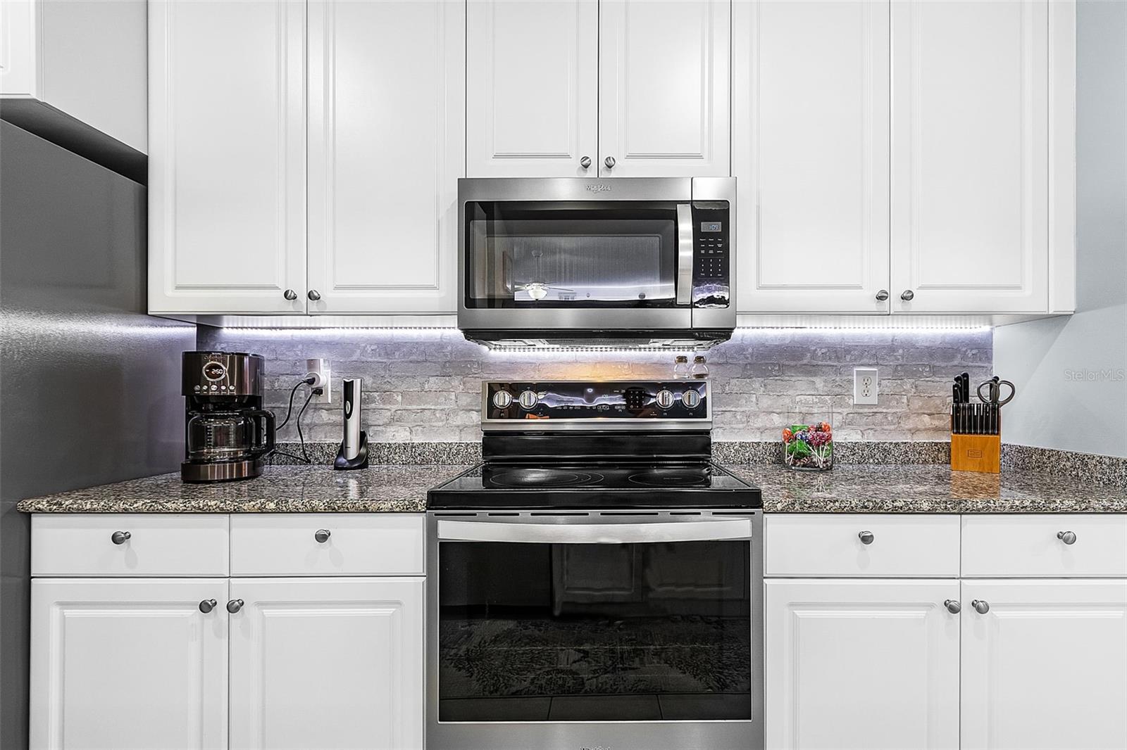 ESPLANADE/BURNT STORE MARINA PH 2 BLDNG 2 - Residential