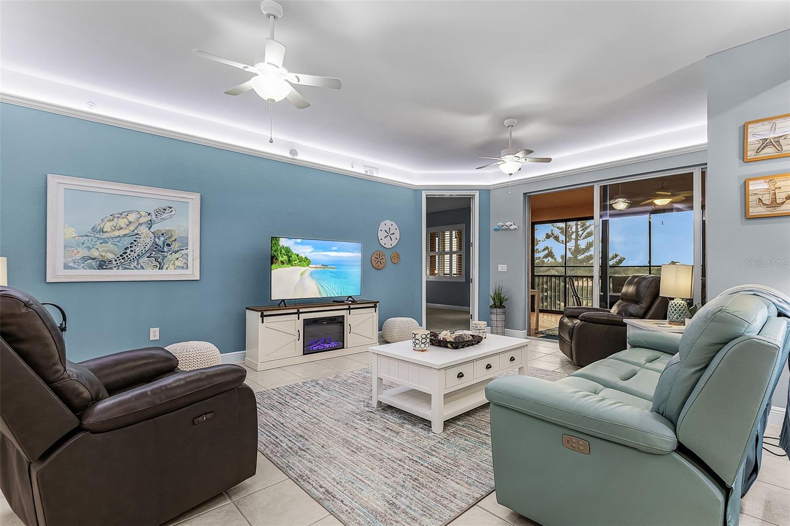 ESPLANADE/BURNT STORE MARINA PH 2 BLDNG 2 - Residential