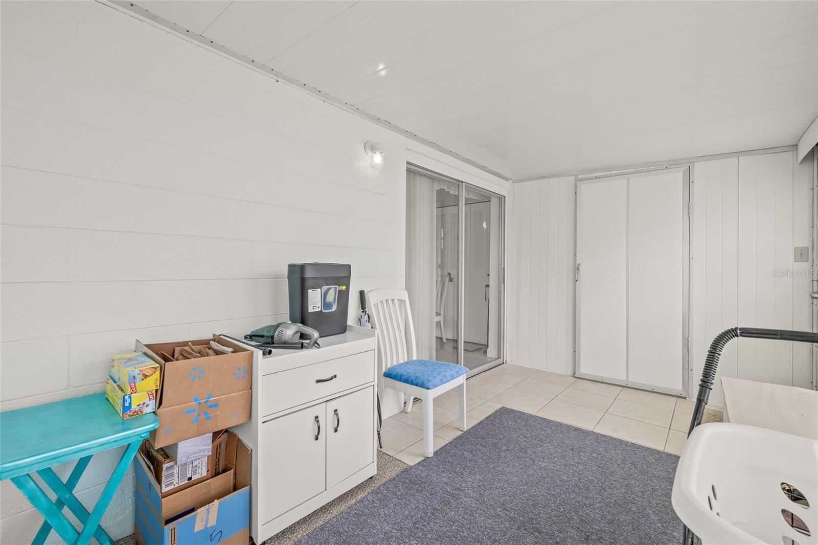 PARADISE POINTE WEST - Residential