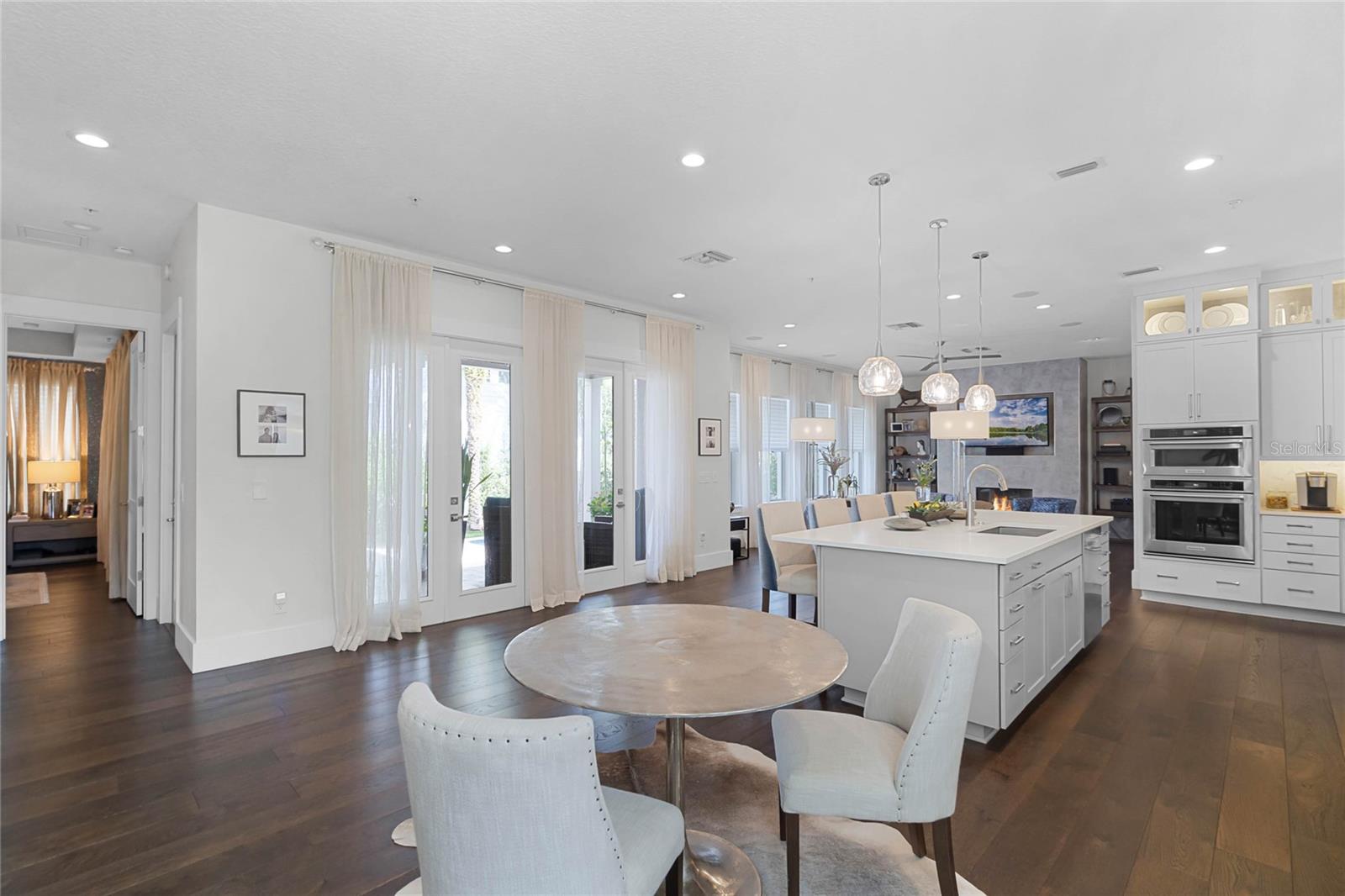 BALDWIN PARK UN 10 - Residential