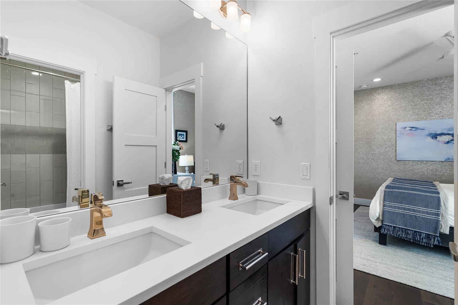 BALDWIN PARK UN 10 - Residential