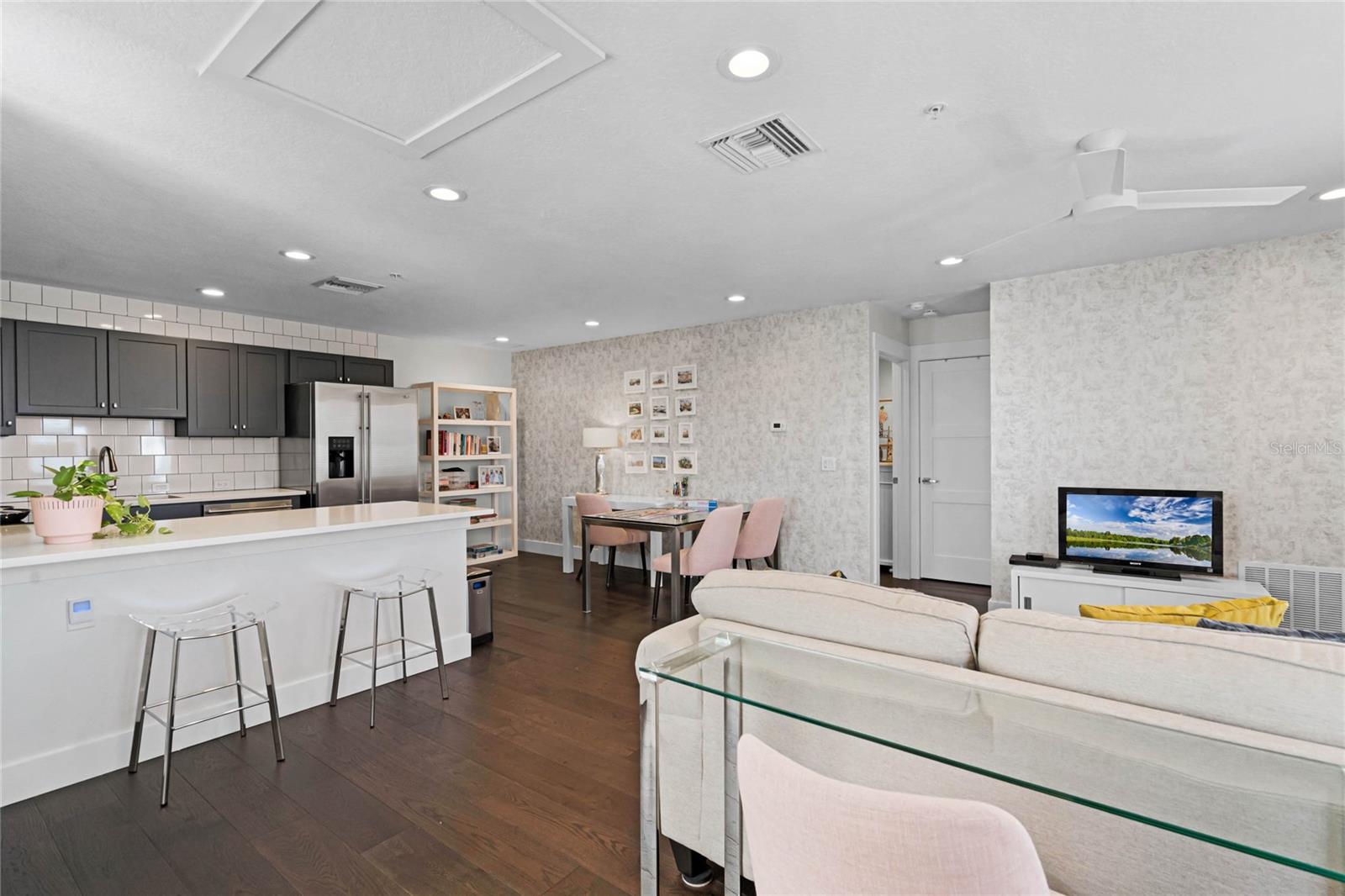 BALDWIN PARK UN 10 - Residential