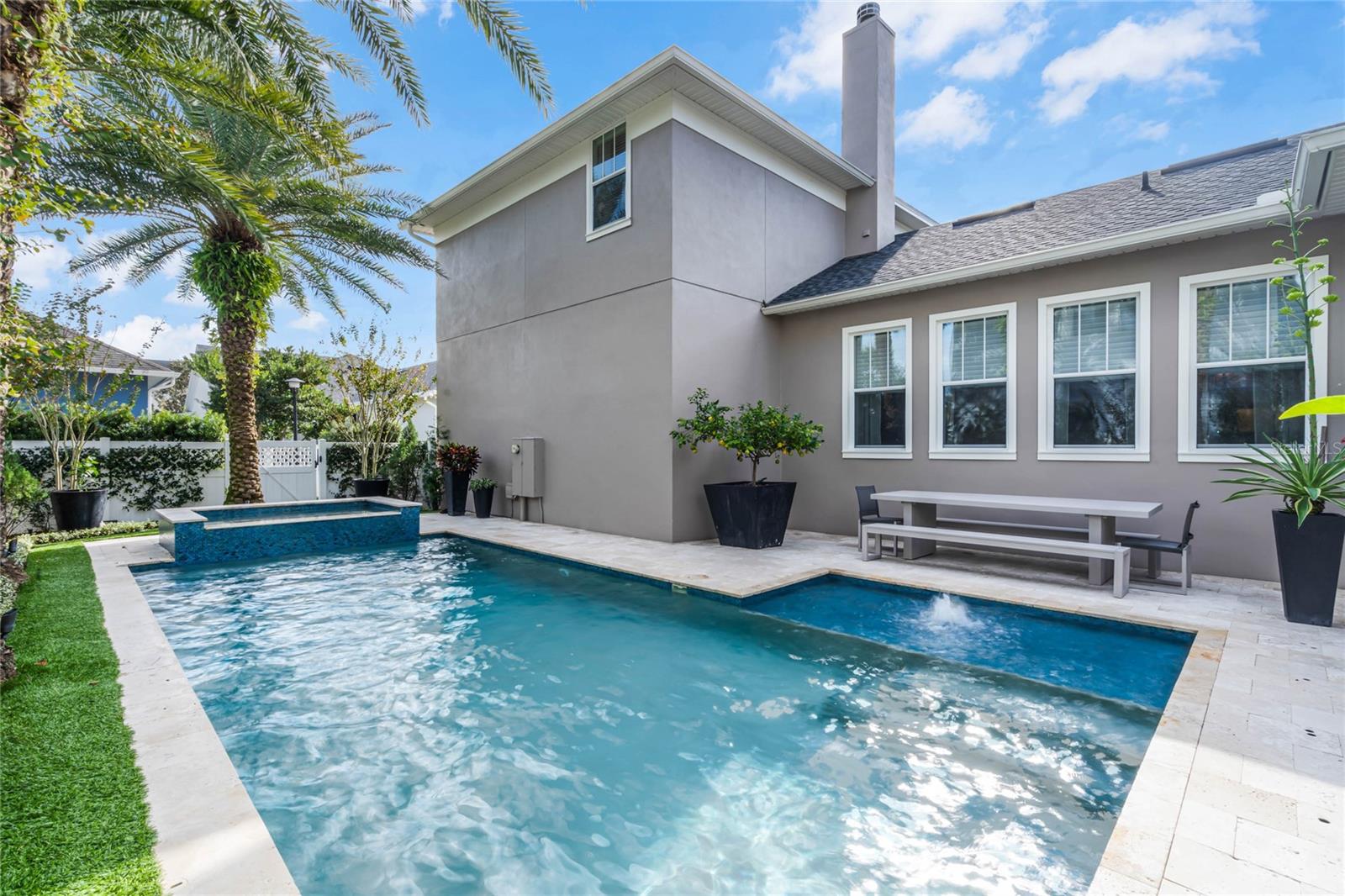 BALDWIN PARK UN 10 - Residential