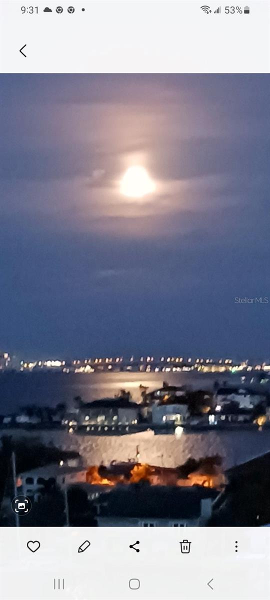 THREE PALMS POINTE - Residential