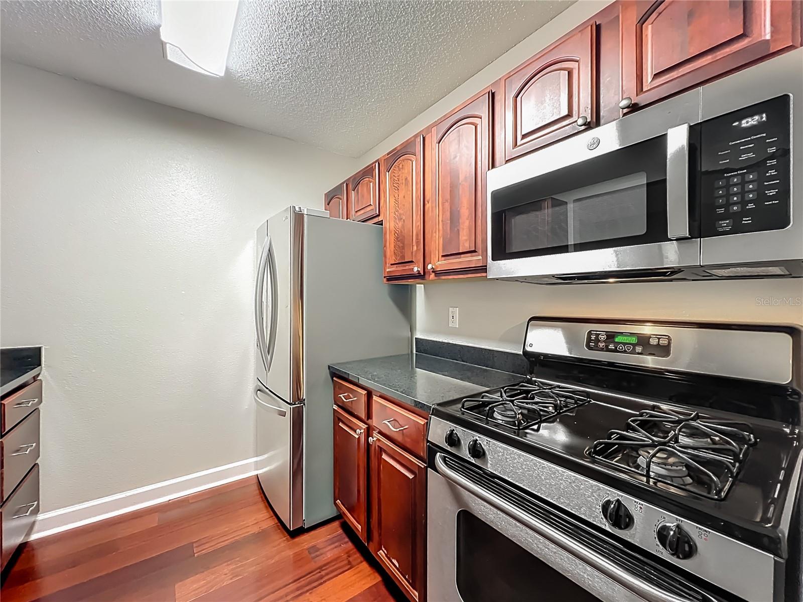 MIRIADA CONDO - Residential