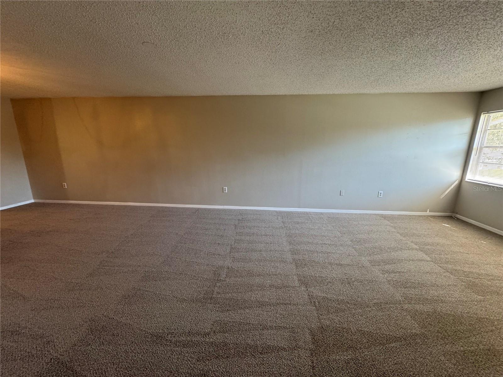 SEMINOLE OAKS APTS - Residential Lease