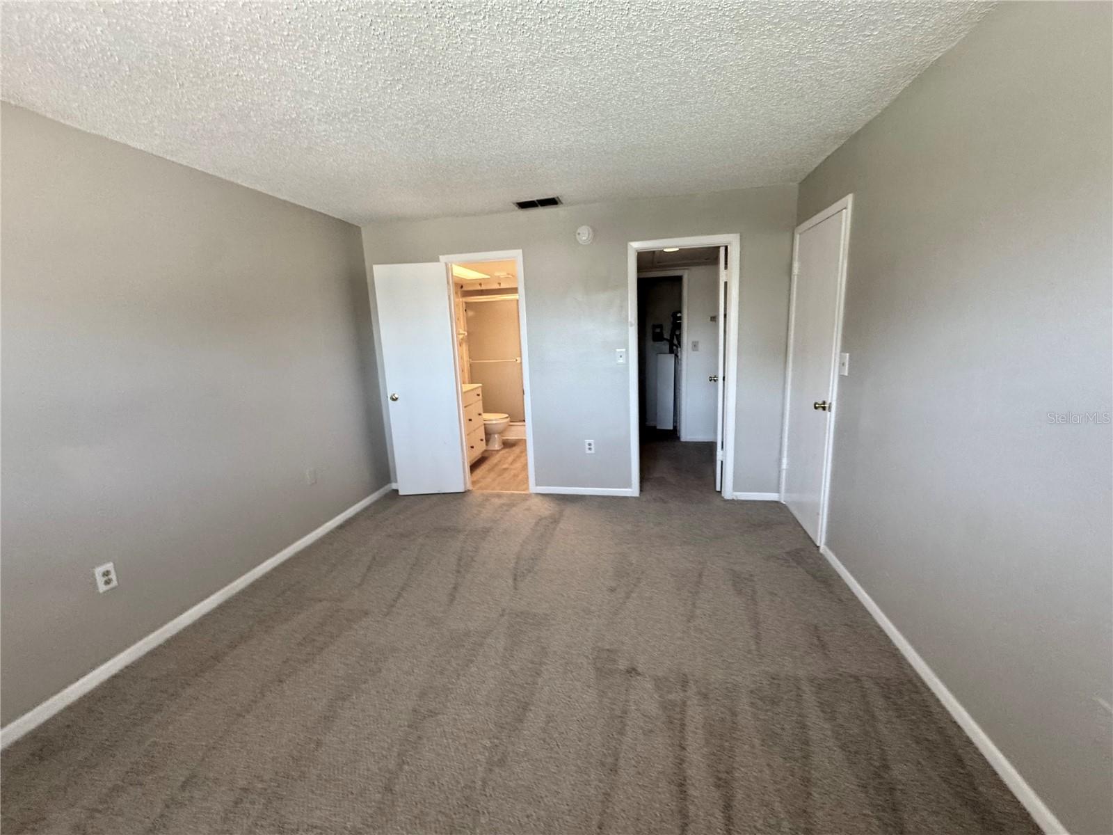 SEMINOLE OAKS APTS - Residential Lease