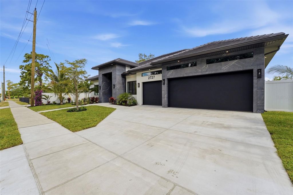 Photo of 2727 Waldemere Street, Sarasota, FL 34239 (MLS # A4692394)